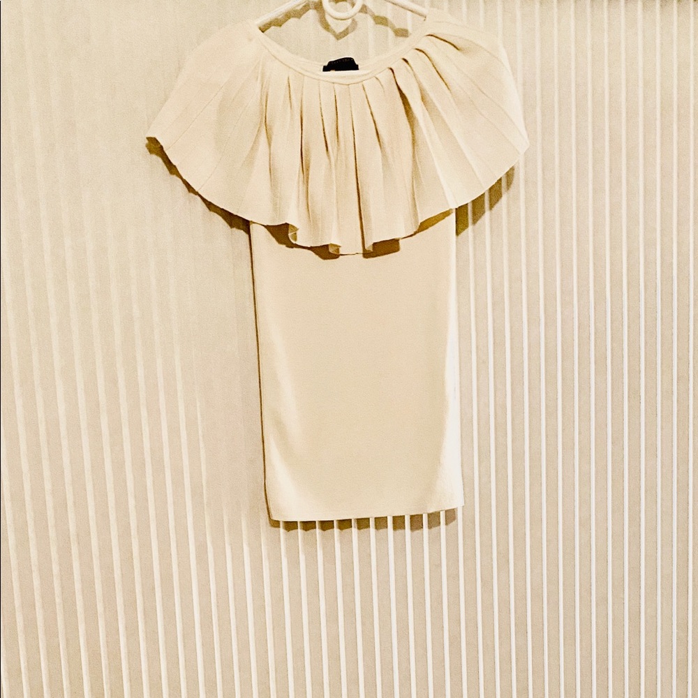 A Pea in the Pod Small Maternity Shirt-Never Worn